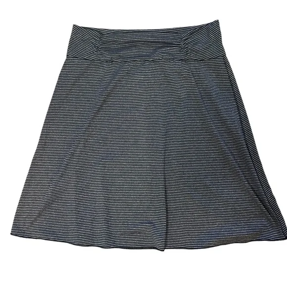 Tranquility Skirt Womans L Dark Gray Small Stripes  Shirt - Picture 2 of 8